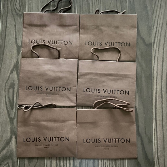 Set of 6 Louis Vuitton shopping bags - Picture 1 of 3